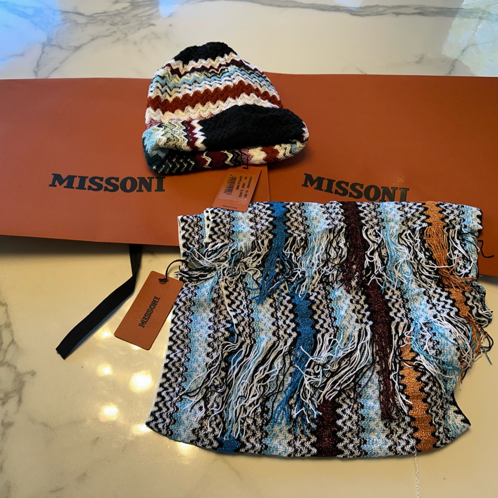 Missoni Sciarpa scarf and cappello hat